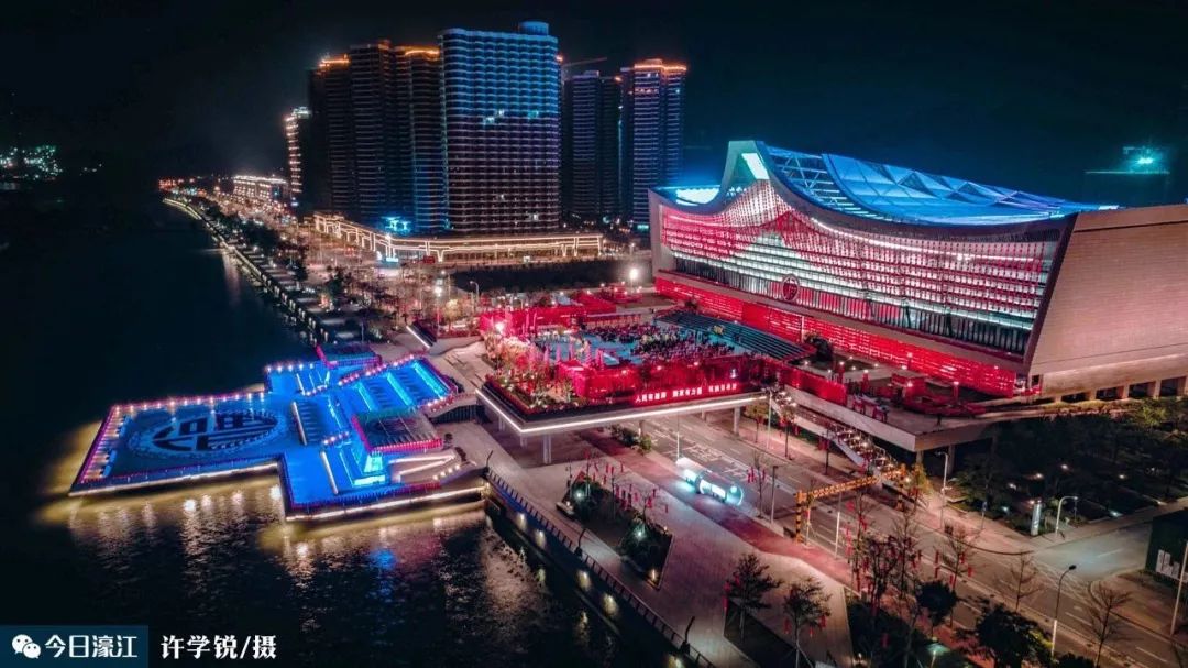 74雅央视东西南北贺新春汕头潮博馆成全国网红