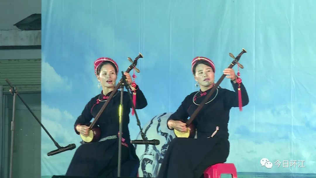 广西传统戏剧彩调《王三打鸟》,京族弹弦乐器独弦琴独奏《过桥风吹》 