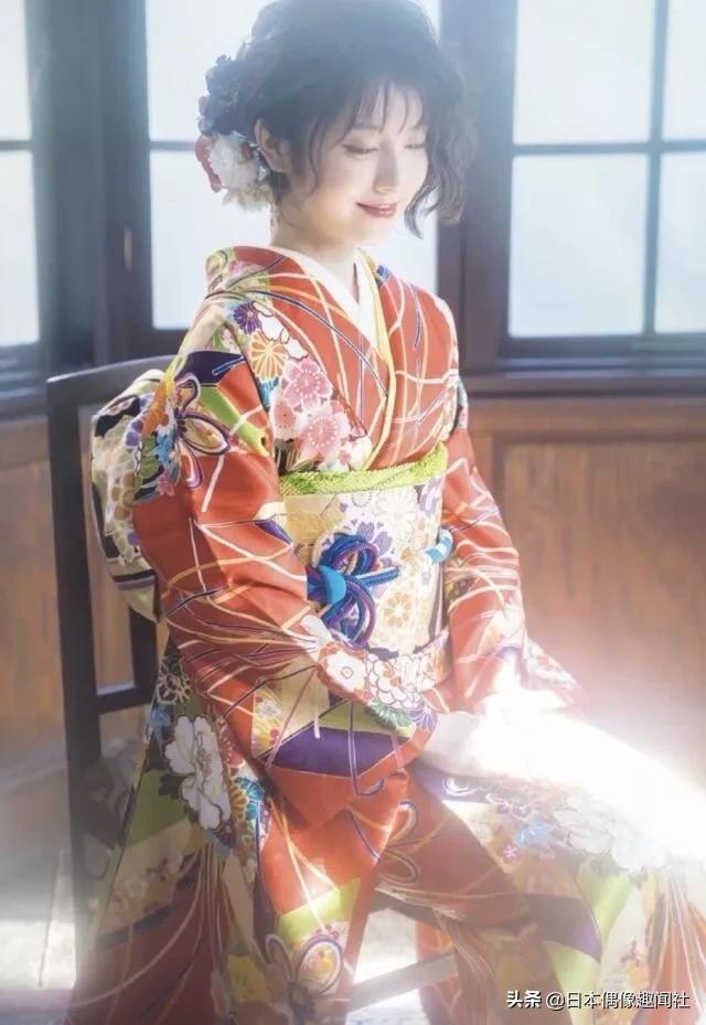 即将20岁的浜辺美波,身穿和服真是太美了,气质满分_松本