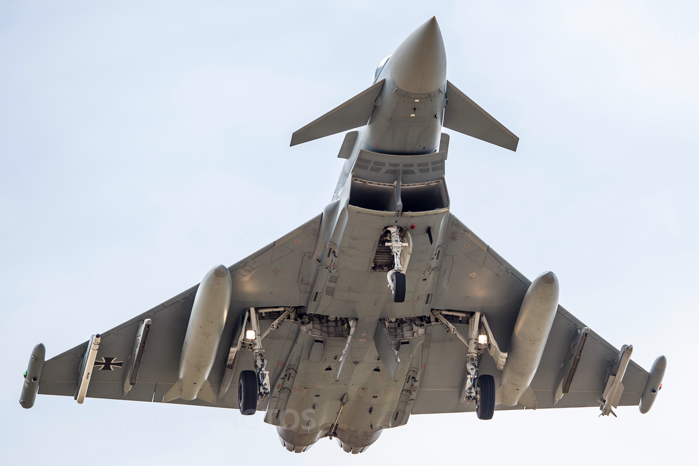 铁十字台风战斗机擅长超音速的德国制造鸭翼战机的代表作品