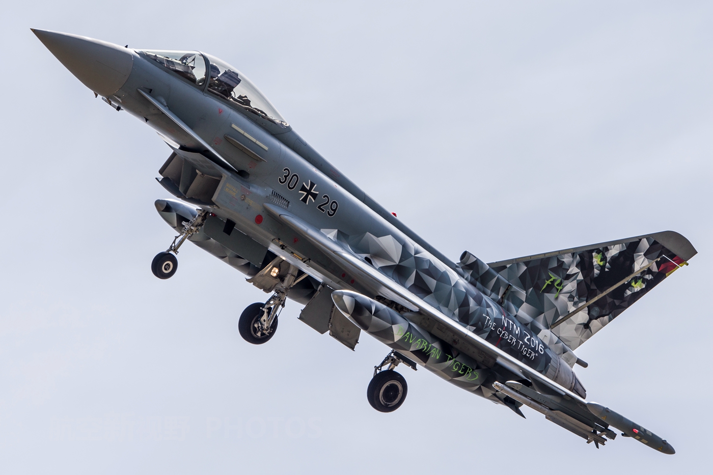 铁十字台风战斗机擅长超音速的德国制造鸭翼战机的代表作品