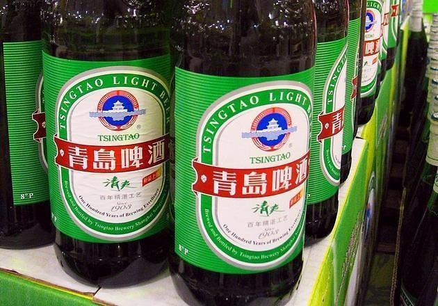 原创青岛啤酒在韩国受追捧,当看到它在韩国的售价时,网友:干的漂亮