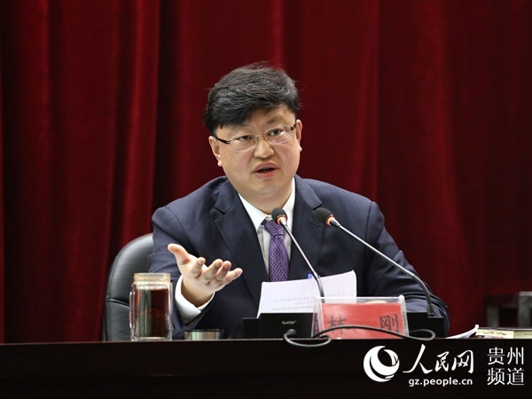 云岩区委书记林刚全力打造中高端消费引领区