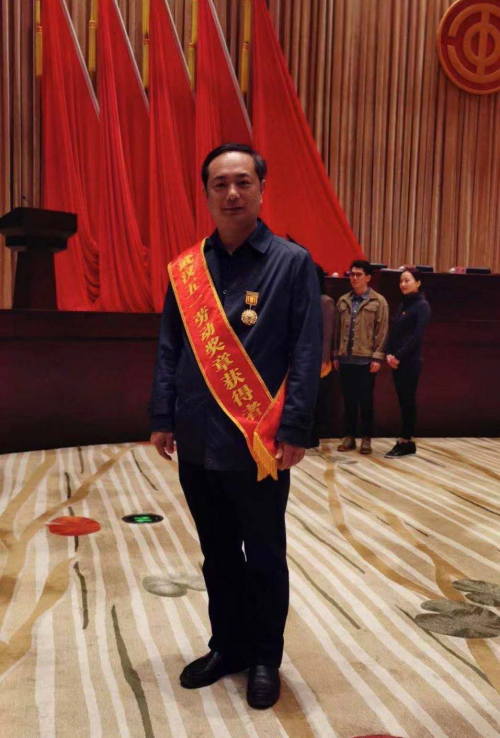 武汉电视童声视界专访洪山区武珞路小学金地分校校长左劲松