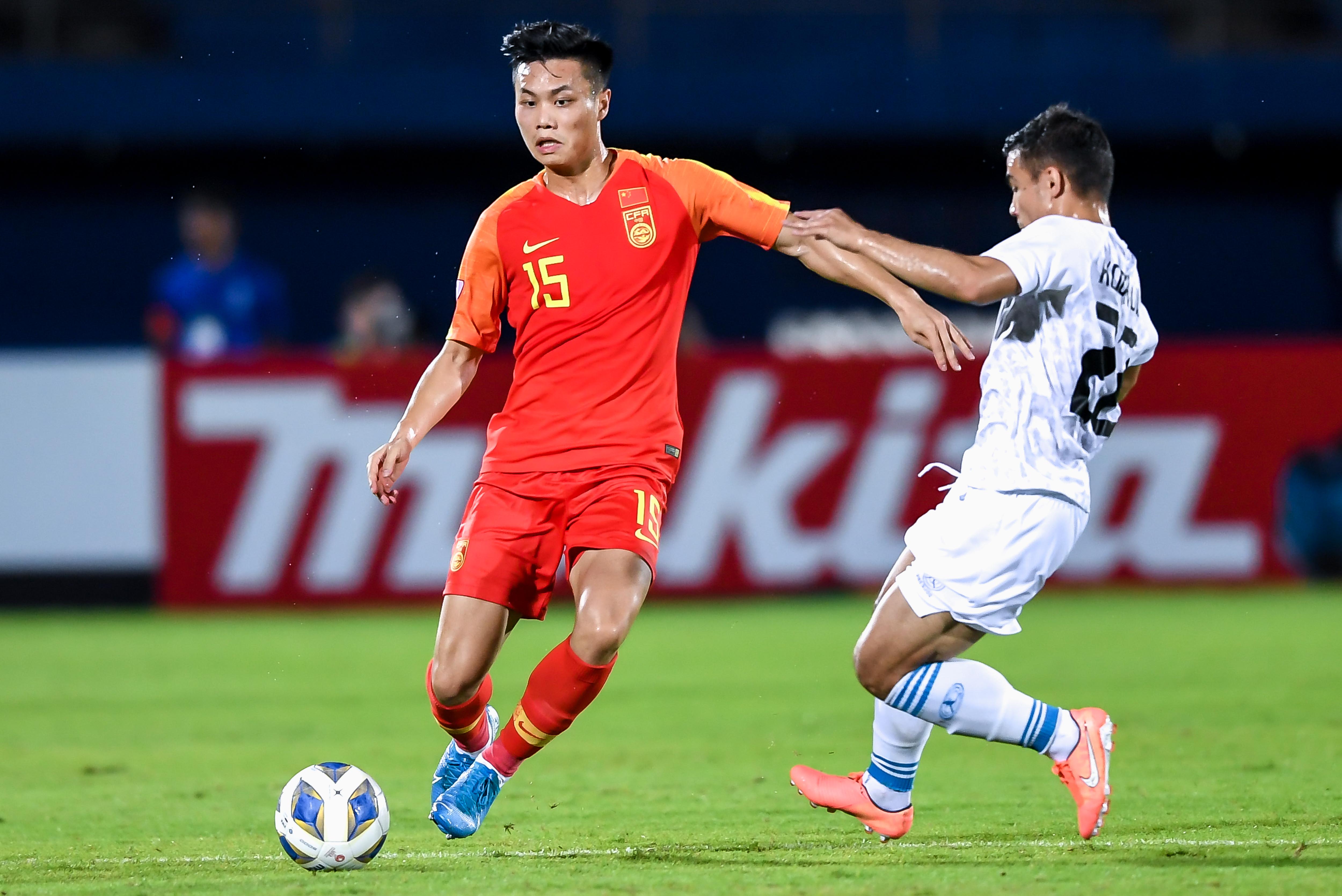 1/ 12 北京时间1月12日21点15分,u23亚洲杯c组第2轮的较量,中国国奥