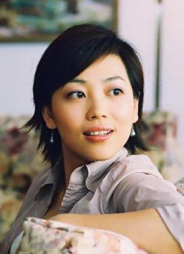 央视主播劳春燕.