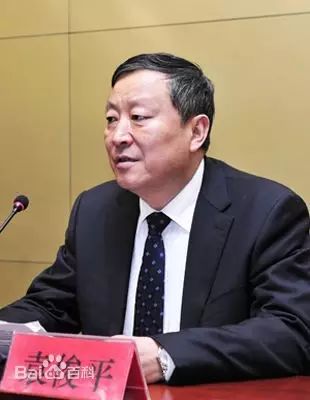 培养了多位书记和校长接下来小编就跟大家盘点一下01范跃进书记说到从