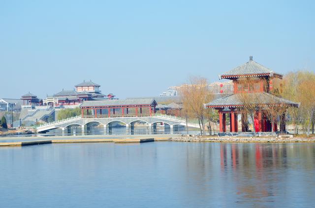 图说:德州董子文化街的冬色