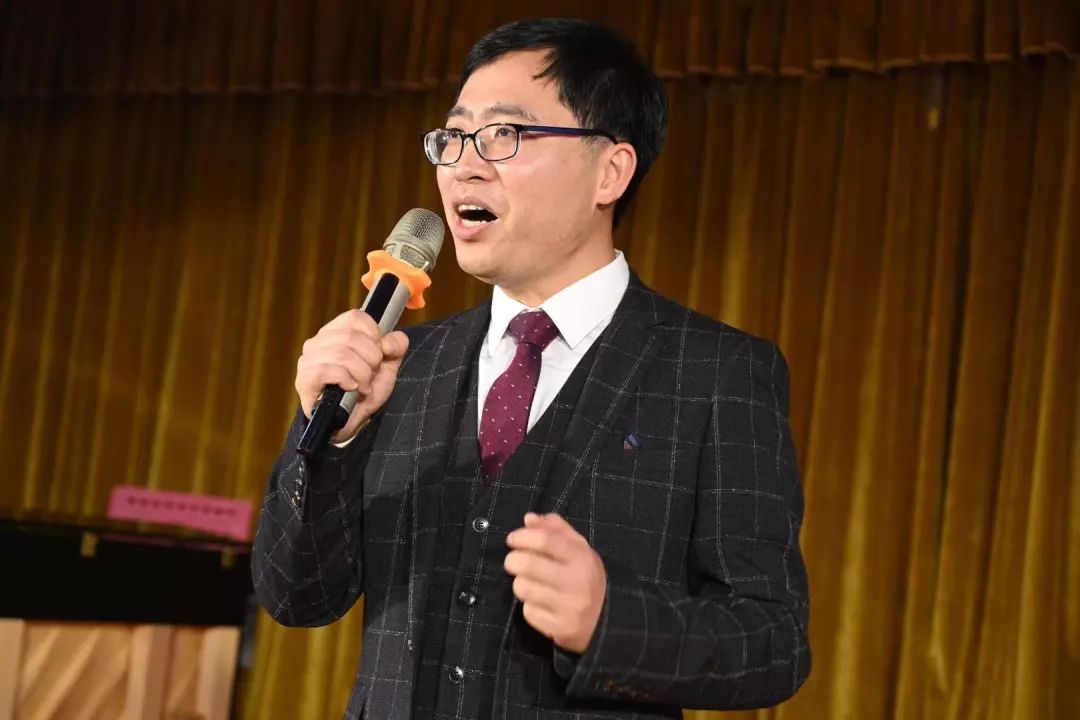 会长胡忠怀对2019年度工作进行了总结并对2020年工作进行了规划;会上