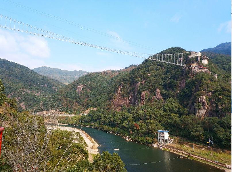 霞浦杨家溪玻璃桥将试运营,全长330米,系福建省最长的悬空玻璃桥!