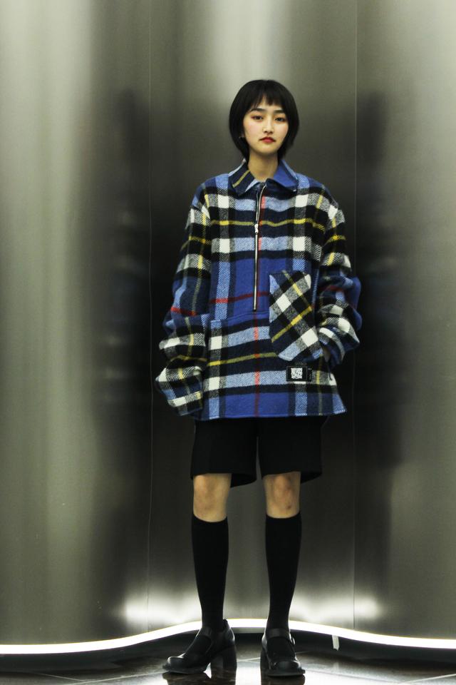 社交达人的衣橱「了不起的你」权志龙姐姐的品牌welldone来了_衣服