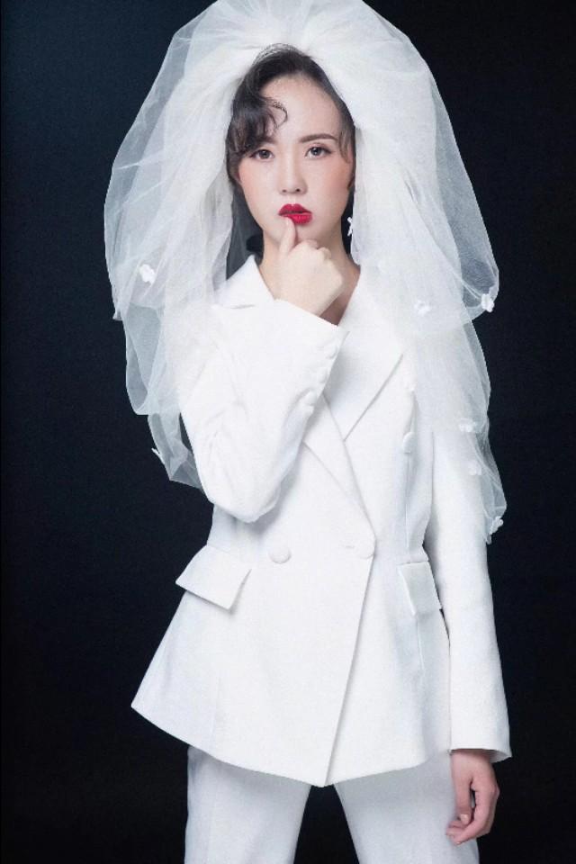 公益天使杨佳敏出演七扇门与当代关公陆树铭同镜