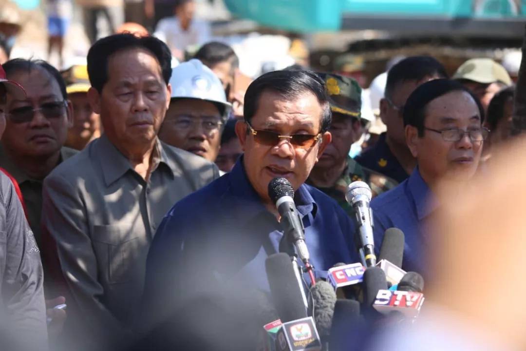 原创酷热的柬埔寨一群中国人的寒冬