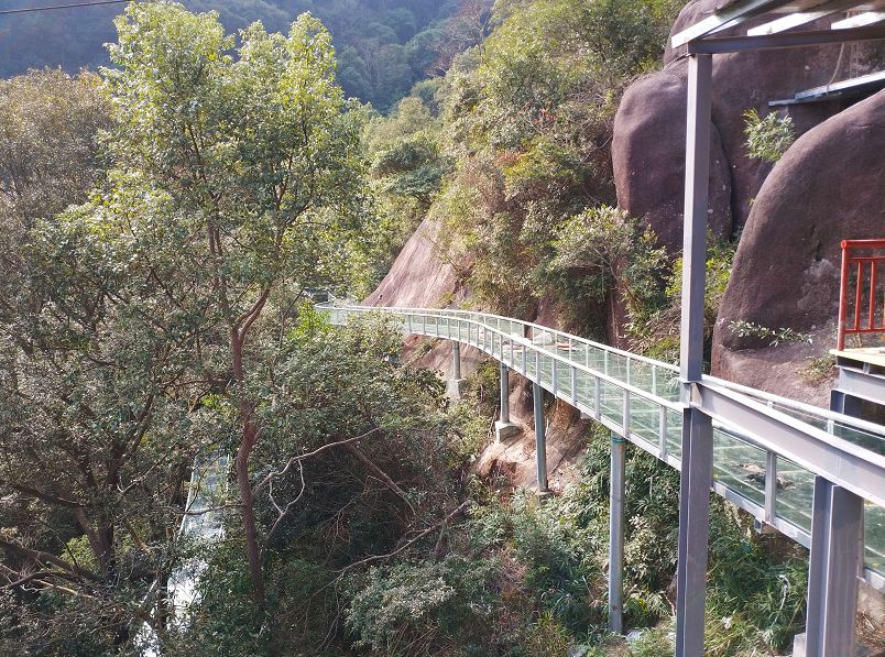 霞浦杨家溪玻璃桥将试运营,全长330米,系福建省最长的悬空玻璃桥!