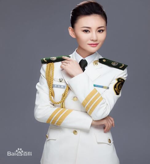 中国武警文工团歌唱演员李美璇应邀参加星公益元宵晚会