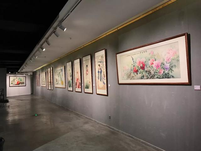 卢艺明清家具暨钟健雄书画作品展恩州奇石精品展开幕