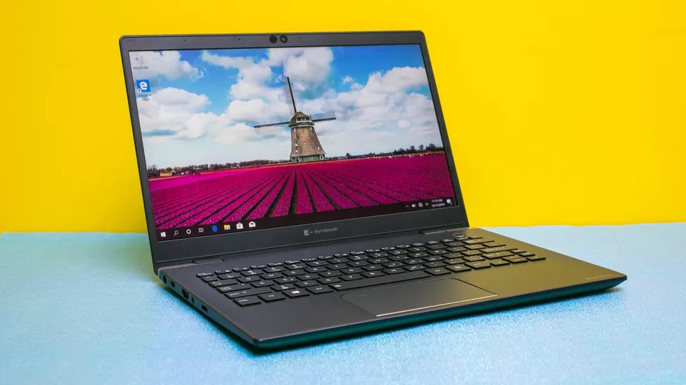 图赏夏普推出全球最轻133笔记本仅有860克