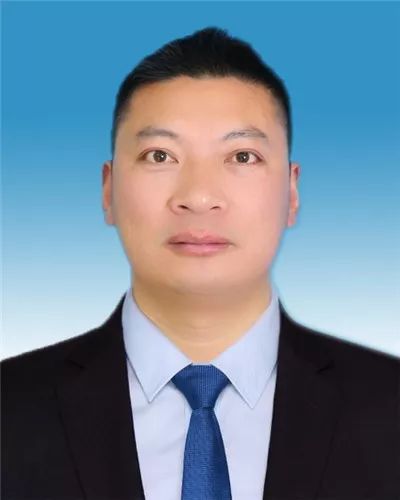 中共威信县委组织部干部任前公示