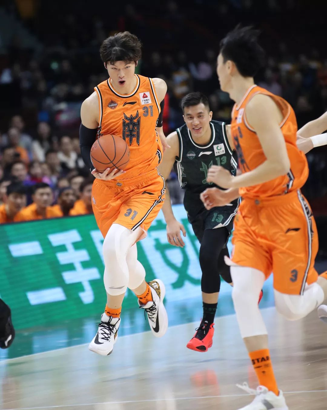 2020cba全明星赛精彩纷呈 陈林坚成功卫冕"三分王"