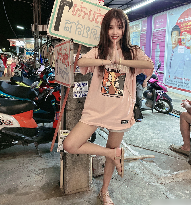 斗鱼小米粥直播突然痛哭,随后川剧变脸光速下播,水友们都懵了