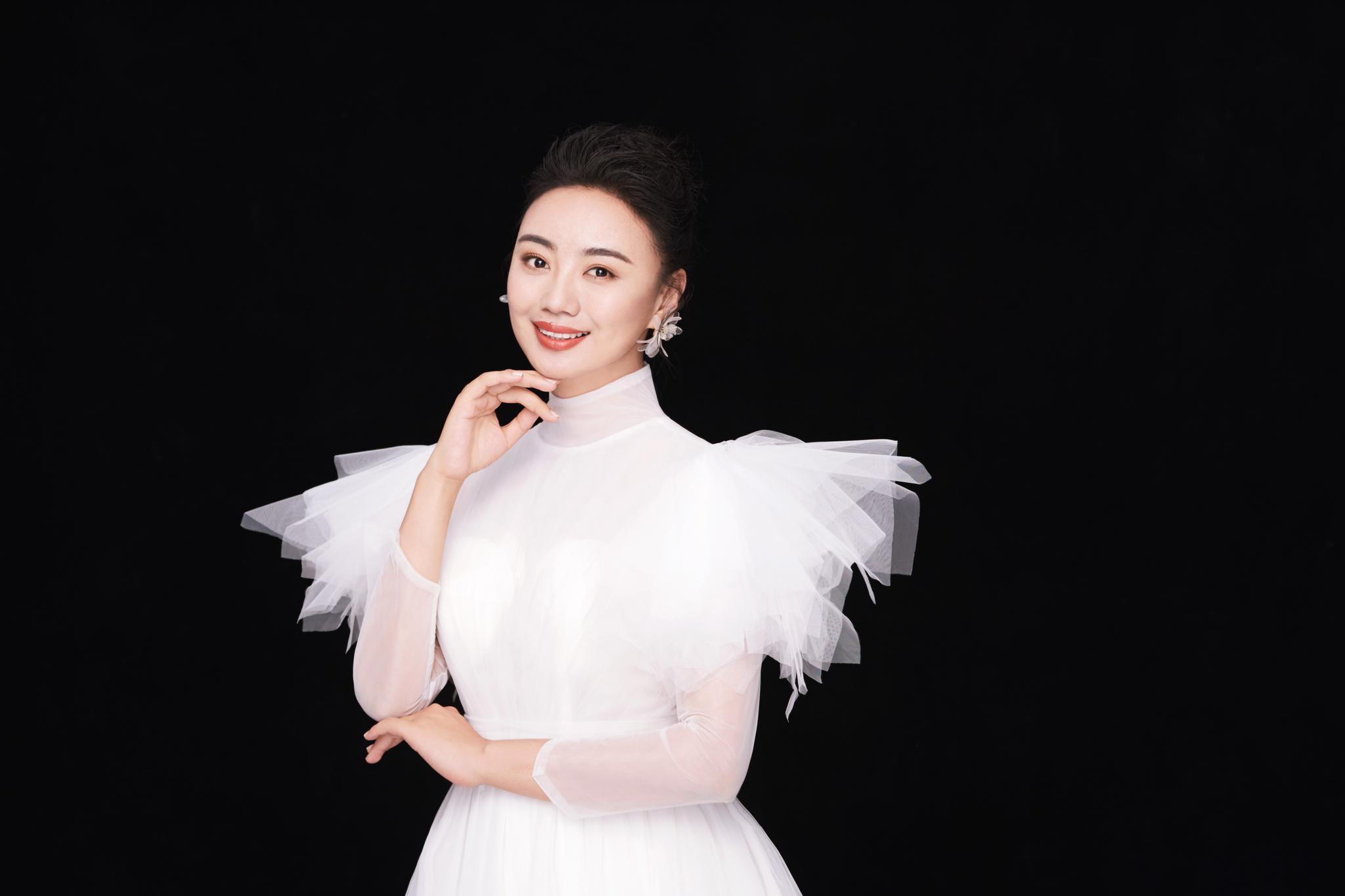 与祖国同频共振百年目标李玮深情演绎没有祖国哪有我的家