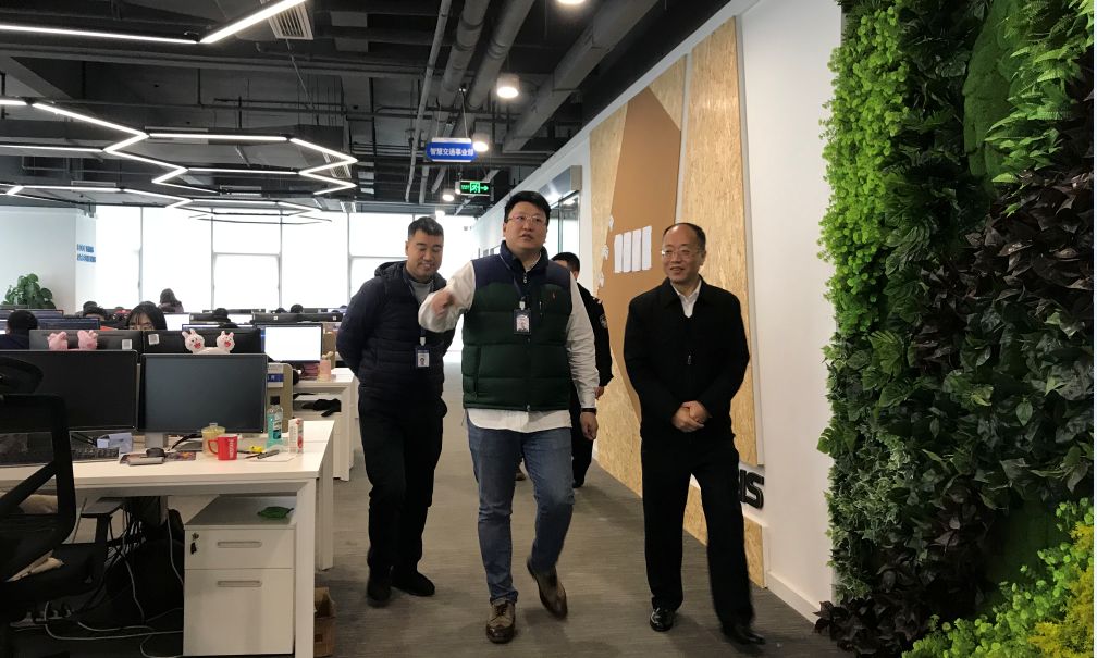 天府新区成都党工委委员政法委书记公安分局长石川一行赴通甲优博参观