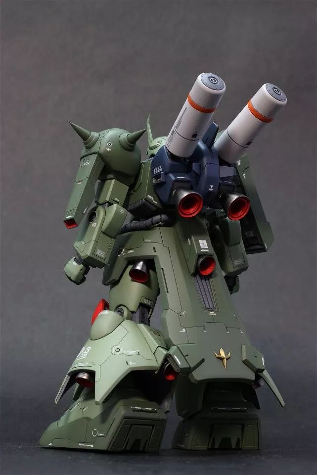 小t高达秀hgucamx011s扎古iii改