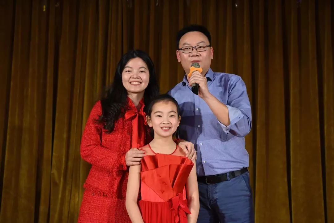 会长胡忠怀对2019年度工作进行了总结并对2020年工作进行了规划;会上