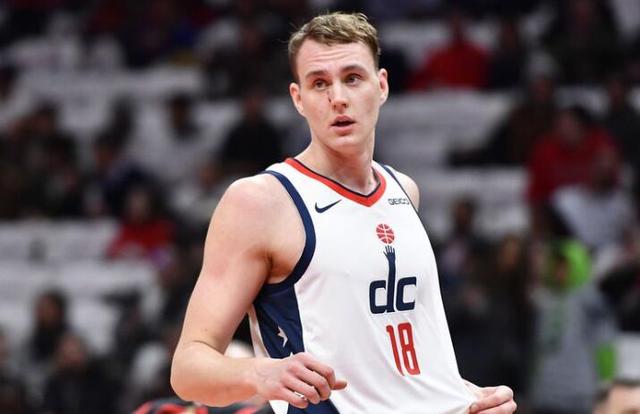 奇才裁掉cj迈尔斯将帕塞奇尼克斯双向合同转正