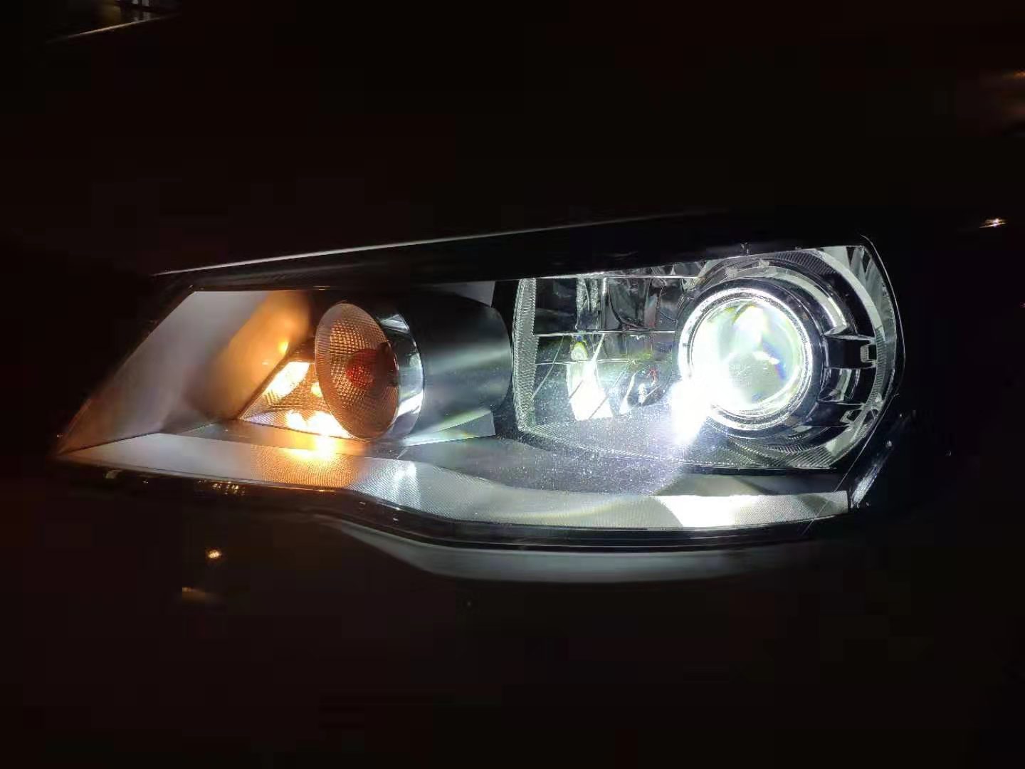 捷达改车灯石家庄刀疤超改装大众捷达车灯升级车灯透镜大灯总成
