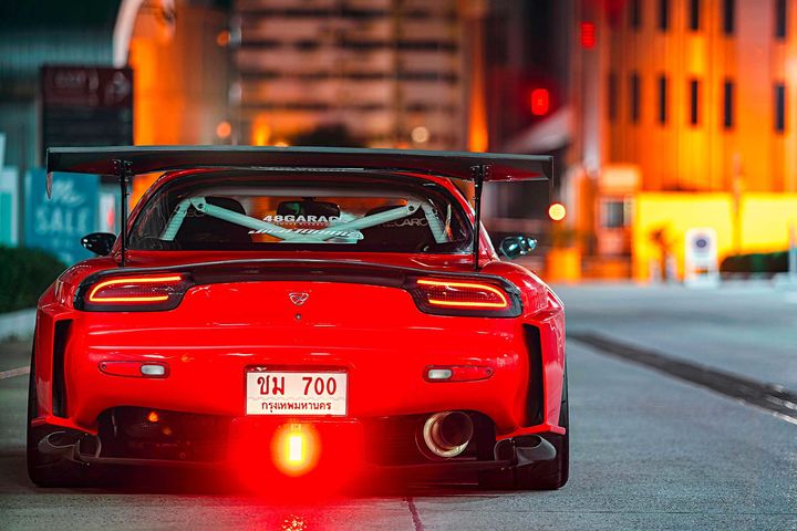 改装版1993红色马自达rx-7 完美的无懈可击