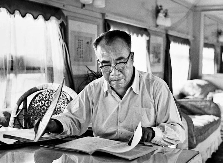 1933年,张星江在唐河东部一带成立了农民赤卫队,他带领赤卫队员们打