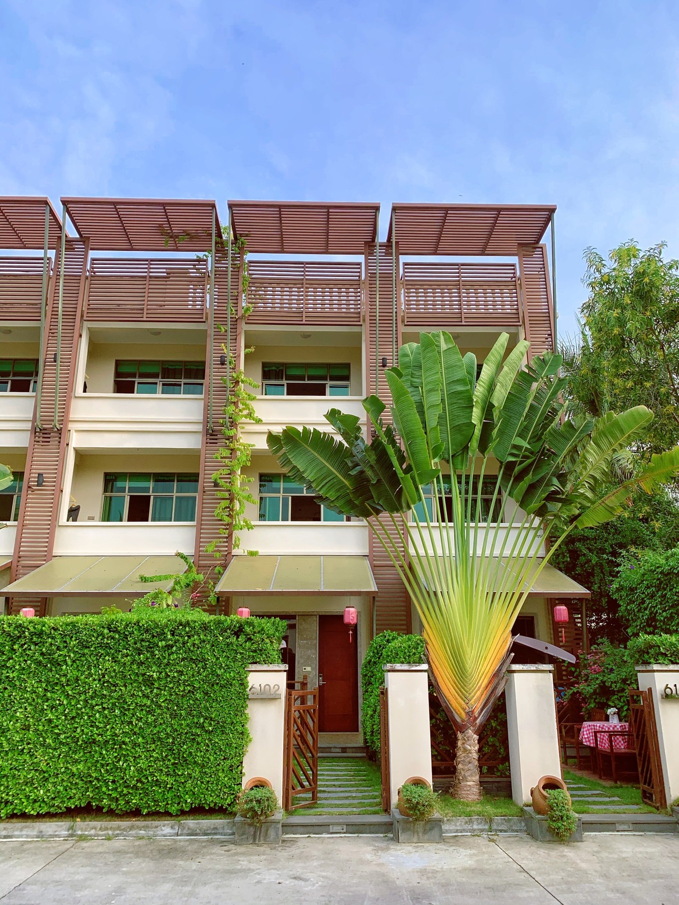 三亚龙兴莱曼海景度假酒店晚上入住龙兴莱曼海景度假酒店 家庭房 315