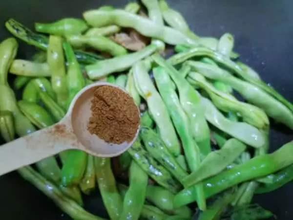 豆角没煮熟容易出现食物中毒烹饪时做好2步健康营养好吸收