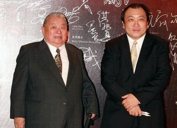 王晶出身导演世家,叔公王鹏翼是20世纪50年代的电影制片人,父亲王天林