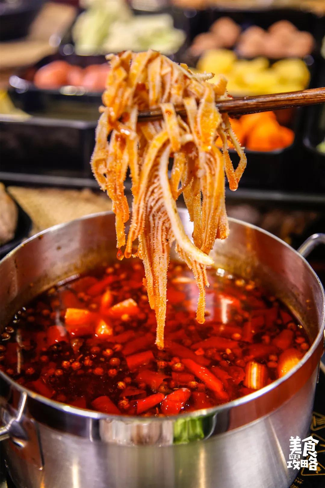 学府街这家重庆网红小火锅颠覆你的想象