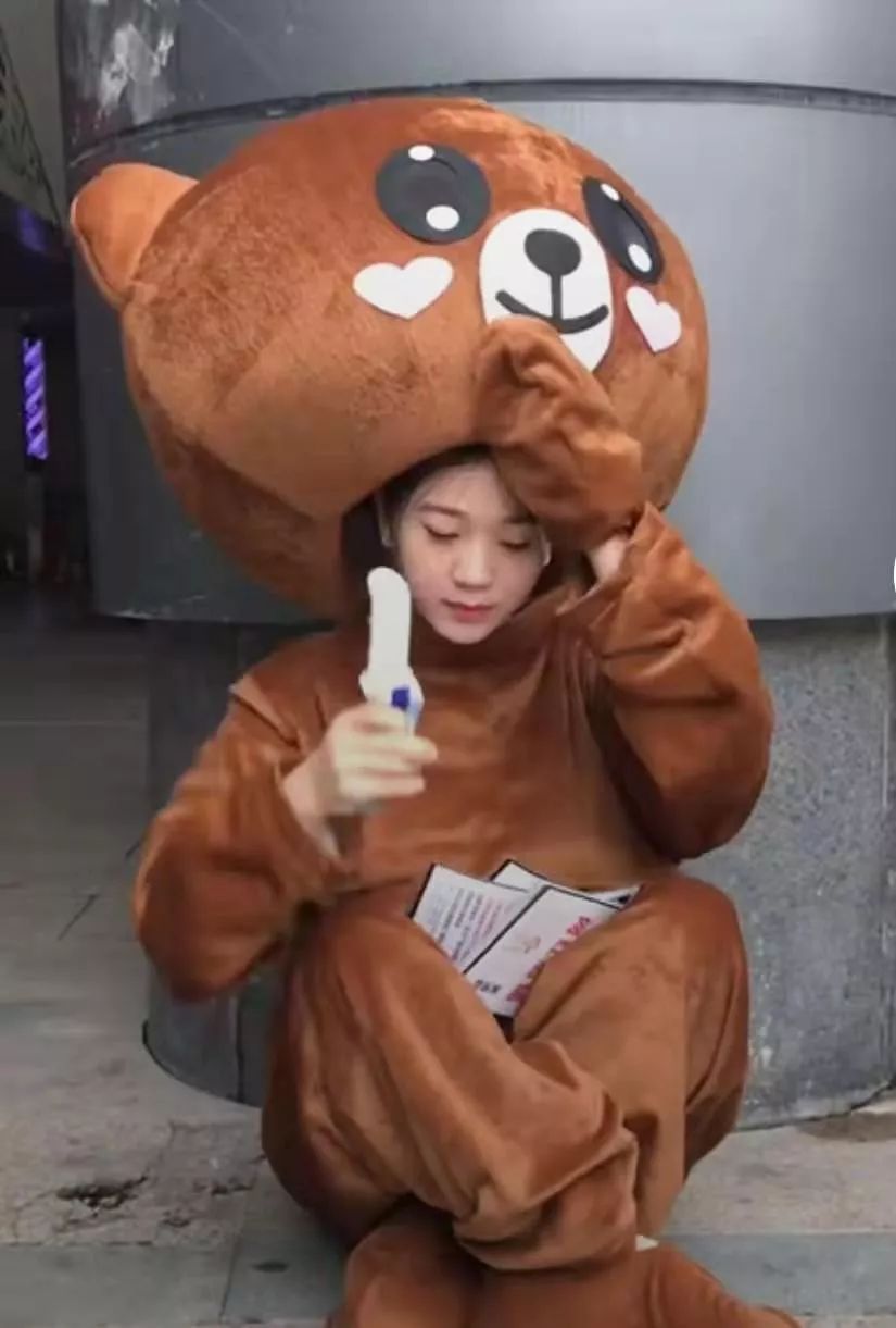 调查自我包装产品贴牌三级代理网红抖商小小如变现记