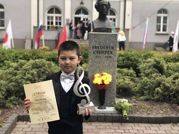 点赞加国天才华裔小男孩一路开挂年仅9岁拿奖无数