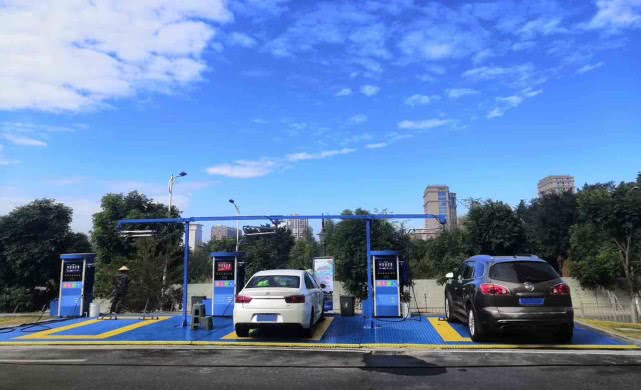 小鲸自助洗车强势入驻知名高端小区引领洗车新风潮