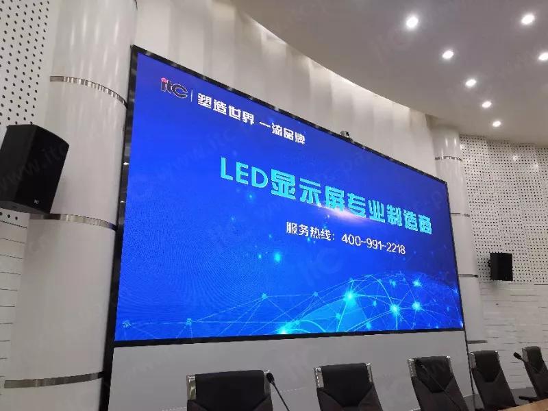 led屏视觉效果好,屏幕色彩还原度高,能完美再现所有显示内容,满足不同