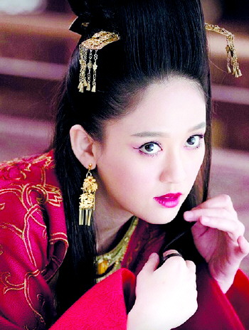 东方不败强到什么程度任我行不敢杀他反而用葵花宝典安抚