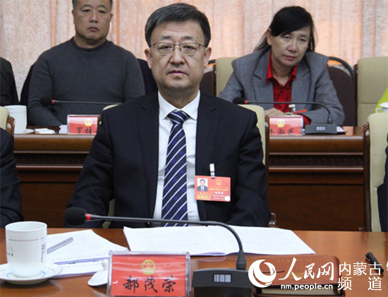 郝茂荣紧扣全面建成小康社会目标任务