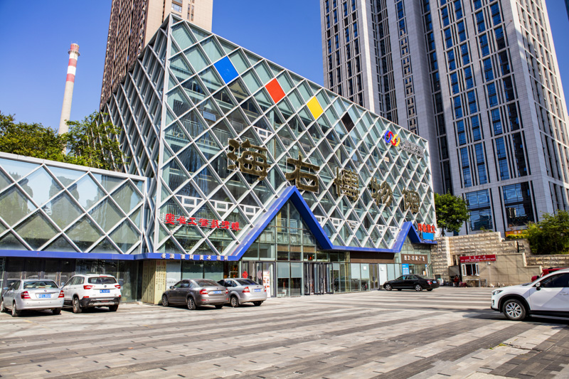 迎新春青岛世纪墨宝荟萃展在海右博物馆开幕