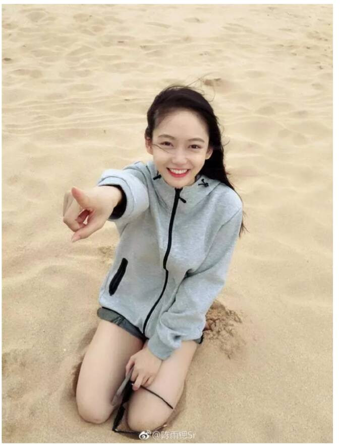 《唐人街探案》奇怪角色, 剧中让人后怕, 生活中却美如仙女_阿温