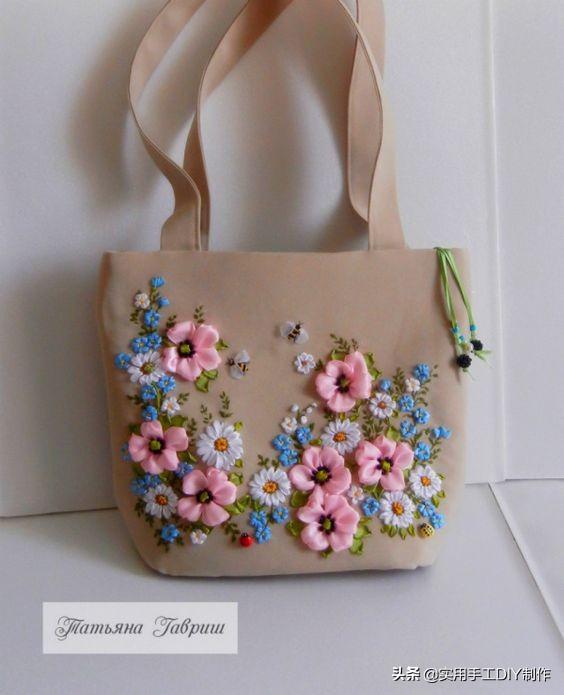 「刺绣作品」美丽的丝带刺绣包包,我闻到了花香_内容