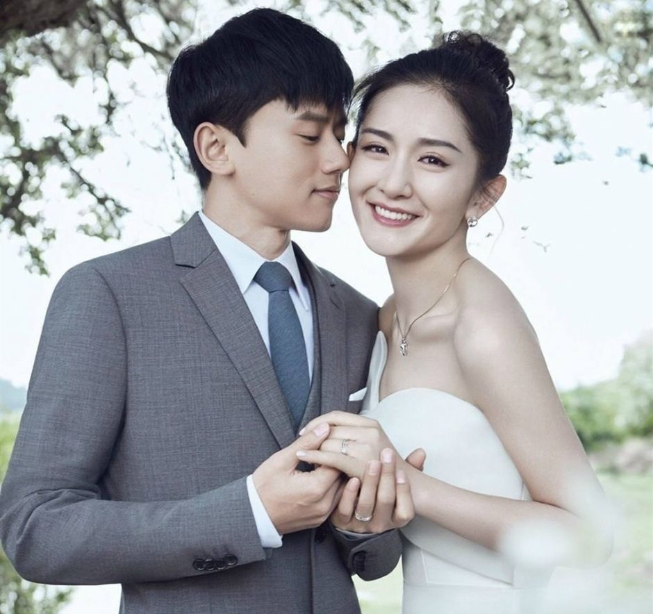 張傑謝娜擁吻結婚多年依舊幸福甜蜜