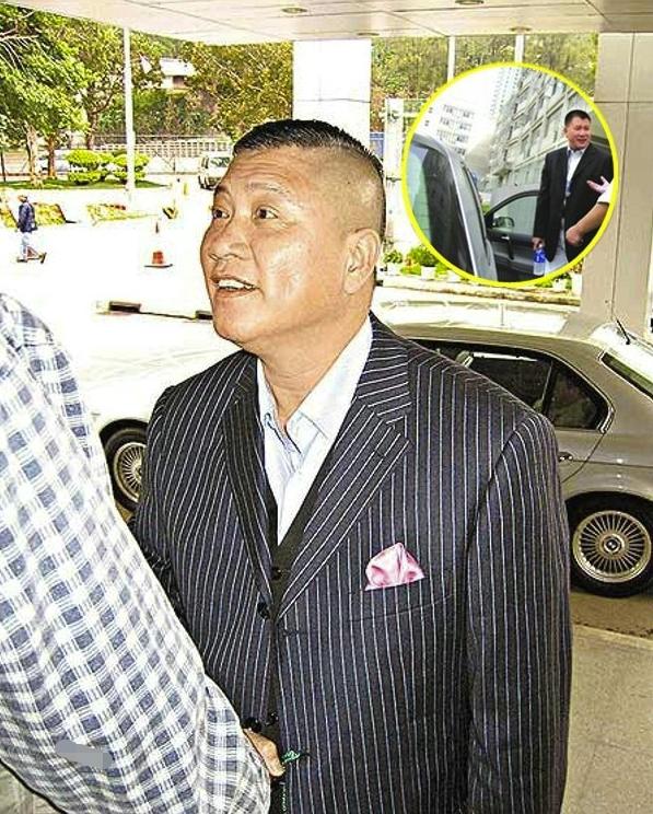 万梓良在李治廷,梁家辉主演的电影《李小龙我的兄弟》中饰演了吴楚帆