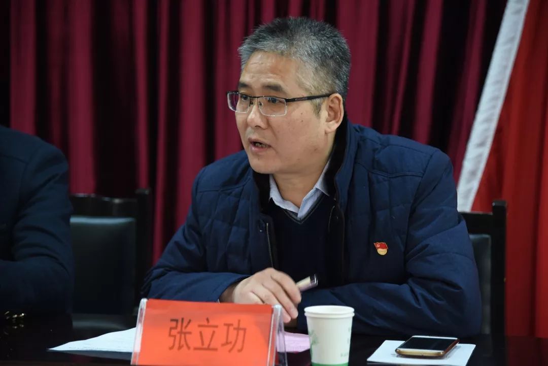 团区委副书记刘庆莉同志介绍社会实践活动总体情况