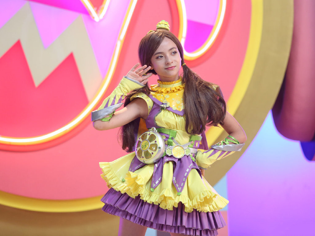 舞法天女的亚曼00后中阿混血一身红衣古装美到窒息