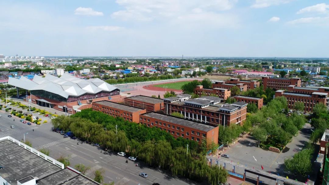 乐亭一中入围河北省学校思想政治教育先进集体!